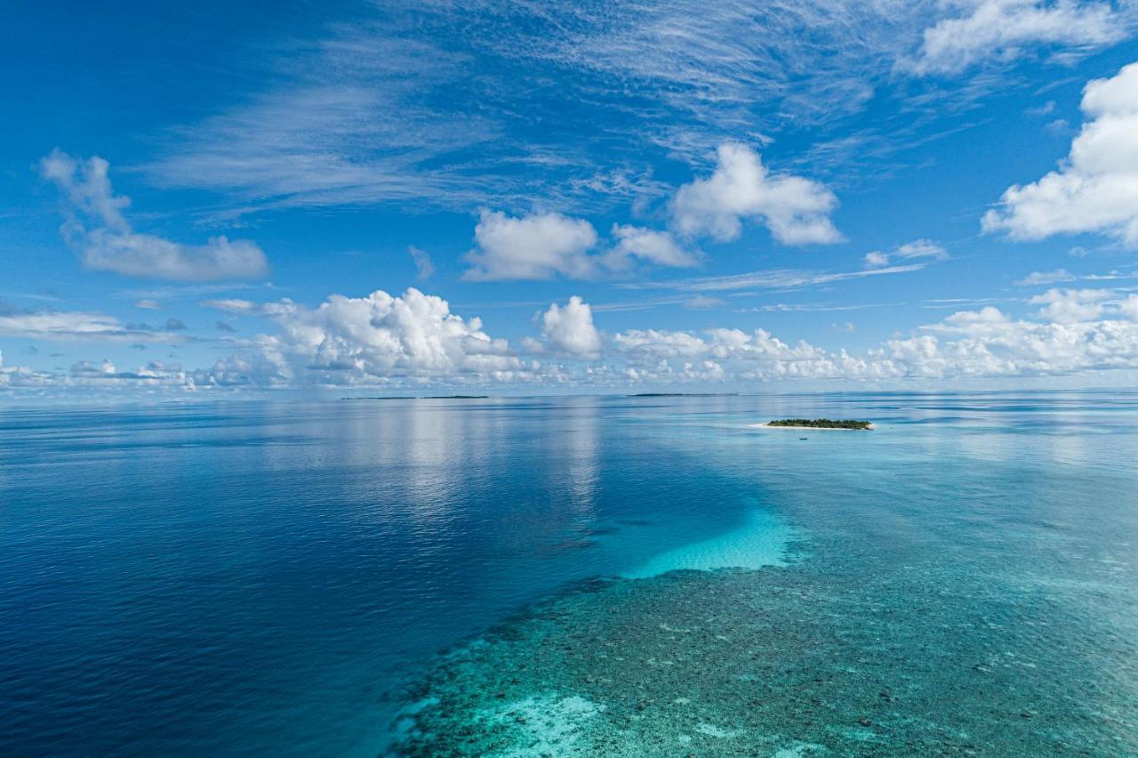 One The Island Hotel Naifaru Exterior foto