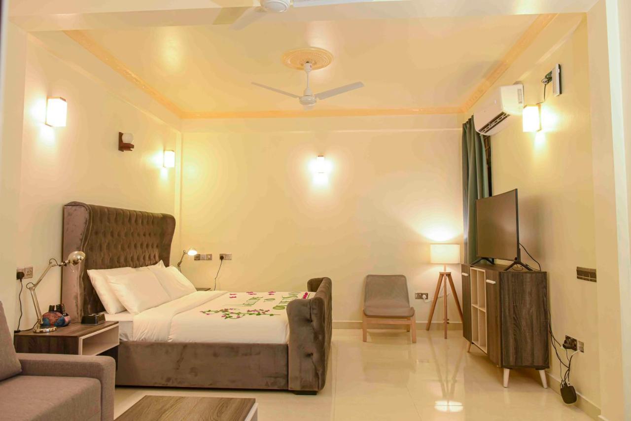 One The Island Hotel Naifaru Exterior foto