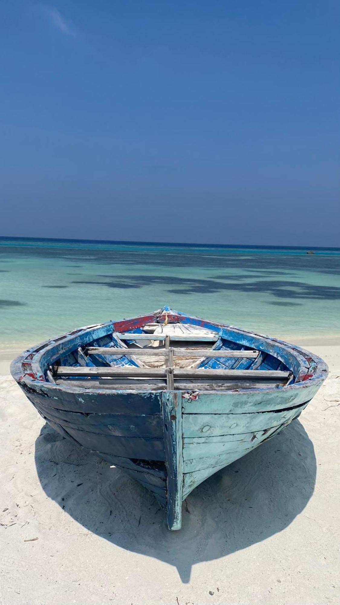 One The Island Hotel Naifaru Exterior foto